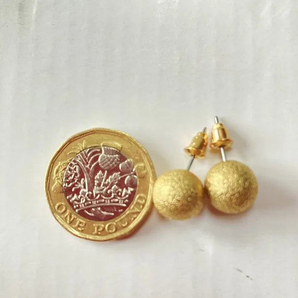 BNWT Golden Ball Stud Earrings - Imitation Gold - Affordable Luxury - Picture 3 of 6